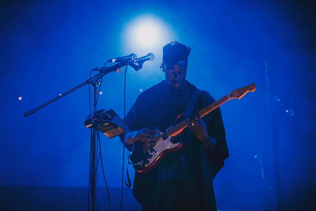 Moses Sumney starts tour off with a bang after dropping Aromanticism